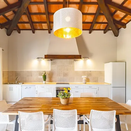 Holiday home Cubo's La Luz Del Valle Rural House
