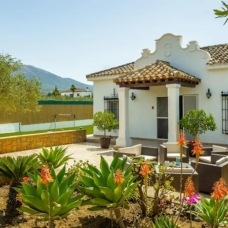 Cubo's La Luz Del Valle Rural House